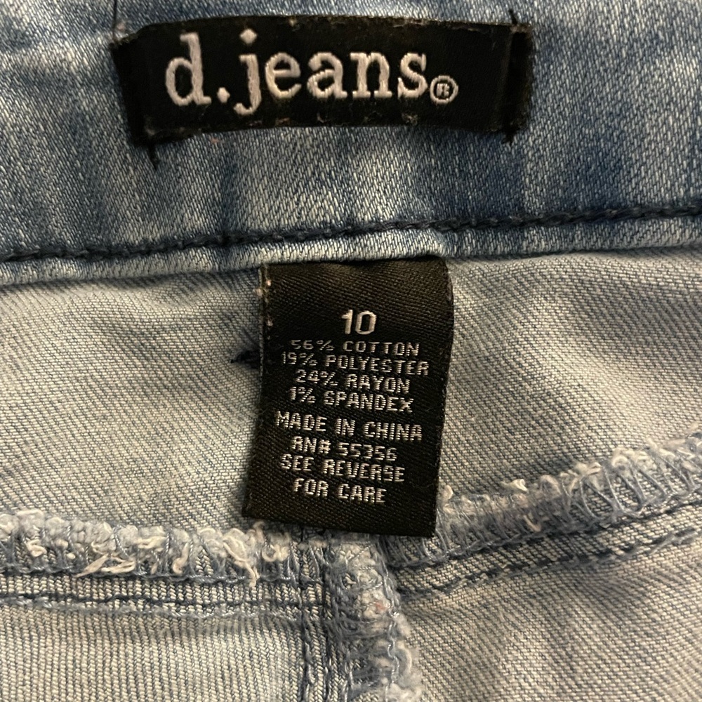 Jeans - Picture 3 of 3